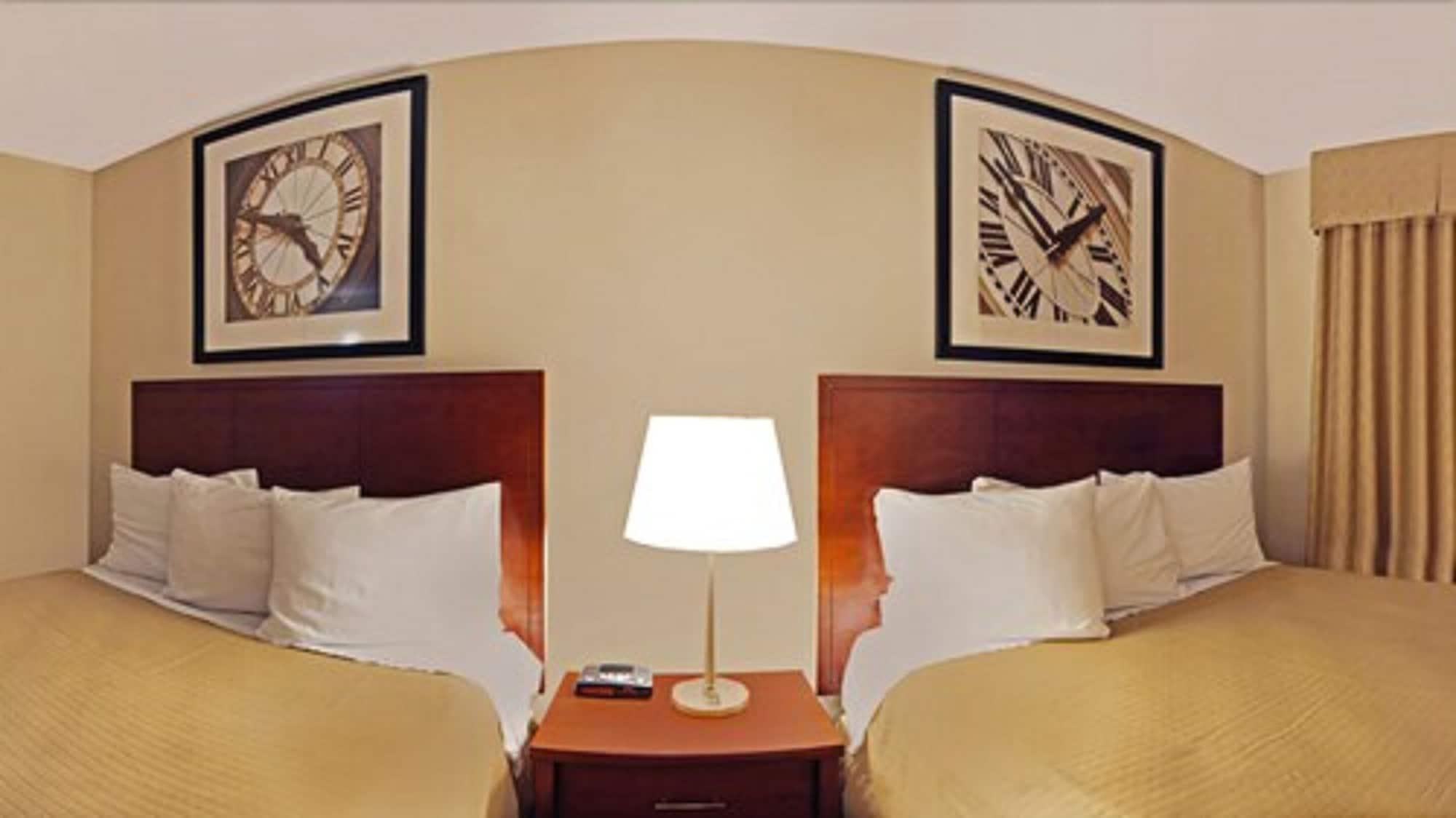 Quality Inn نورث بي المظهر الخارجي الصورة